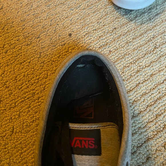 Vans - Picture 4 of 6
